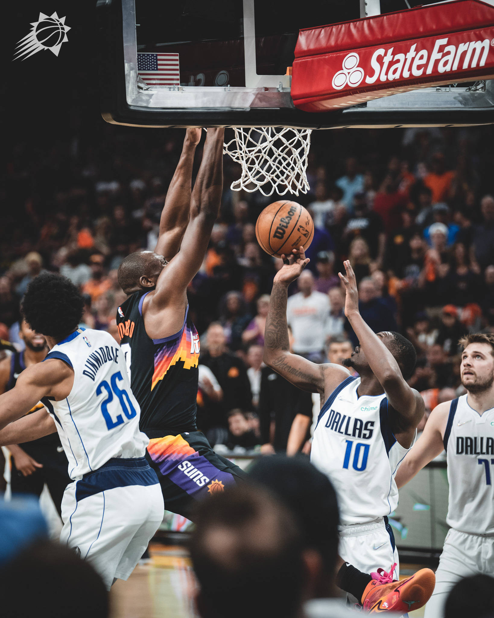 cba总决赛第三场后辽宁球员与四川球迷 -米乐官方入口  cba总决赛第三场后辽宁球员与四川球迷 -米乐官方入口