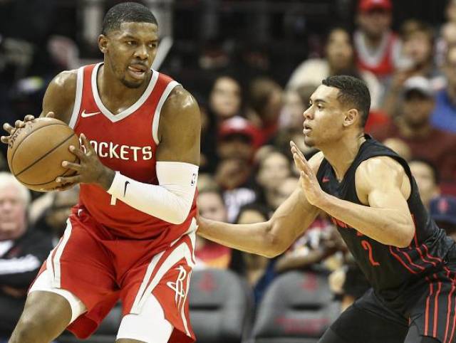 cba总决赛第三场后辽宁球员与四川球迷 -米乐官方入口