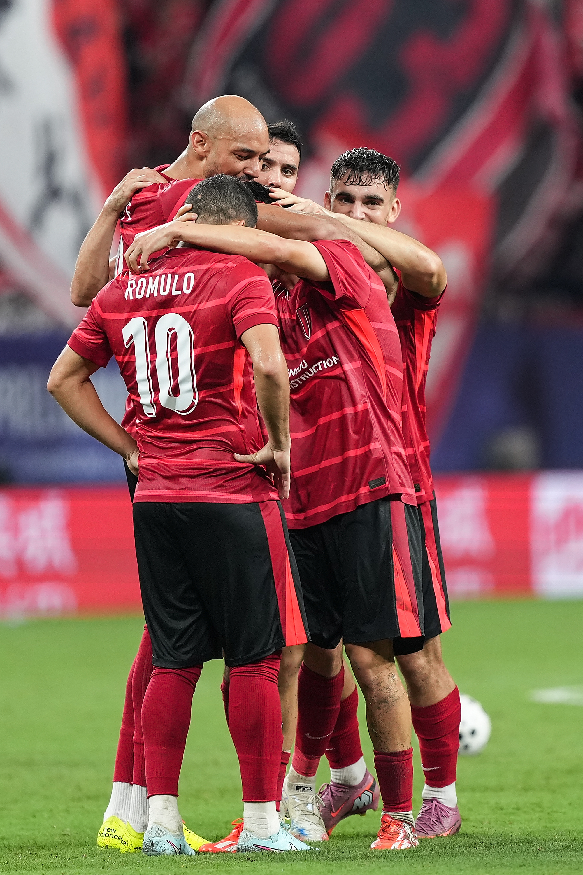 赛后曼城遗憾出局——亚冠节点到来;气氛紧张;身体对抗强度拉满(坎巨提为什么花给巴基斯坦)-米乐平台下载