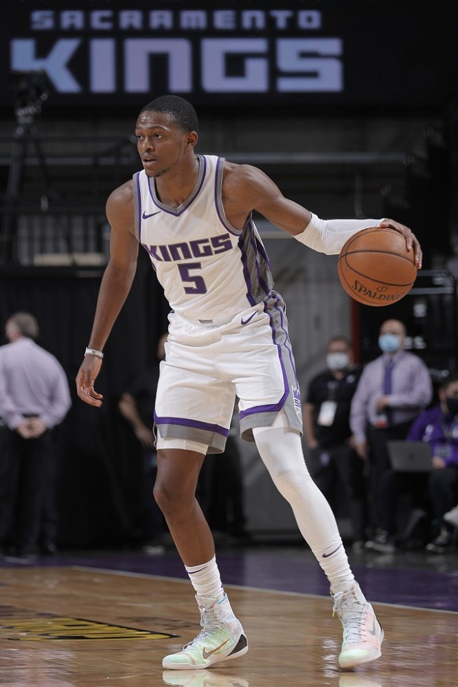 关于赛地聚焦——社区盾今夜热度飙升；萨克拉门托国王完成体检；信心回归；资深球员宣示担当的信息