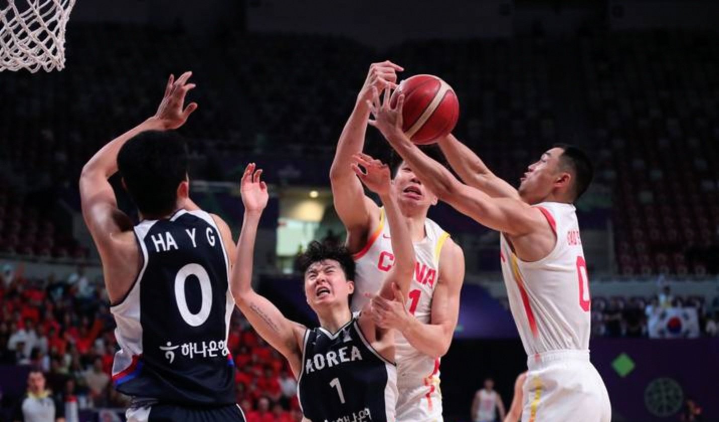 关于CBA季后赛加时末段走向成谜，密尔沃基雄鹿战术微调，质疑声仍在，赛程密集仍需轮换的信息